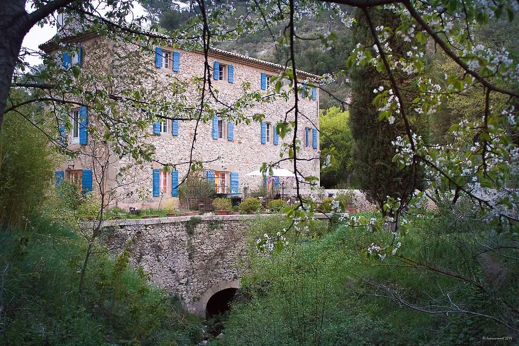 Le Moulin Du Rossignol Bed & Breakfast Rognes